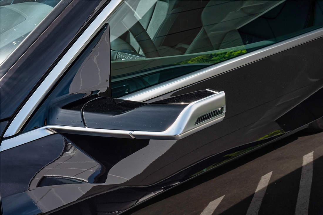 2023 Audi Q8 e-tron 55 First Drive Review - Virtual mirror