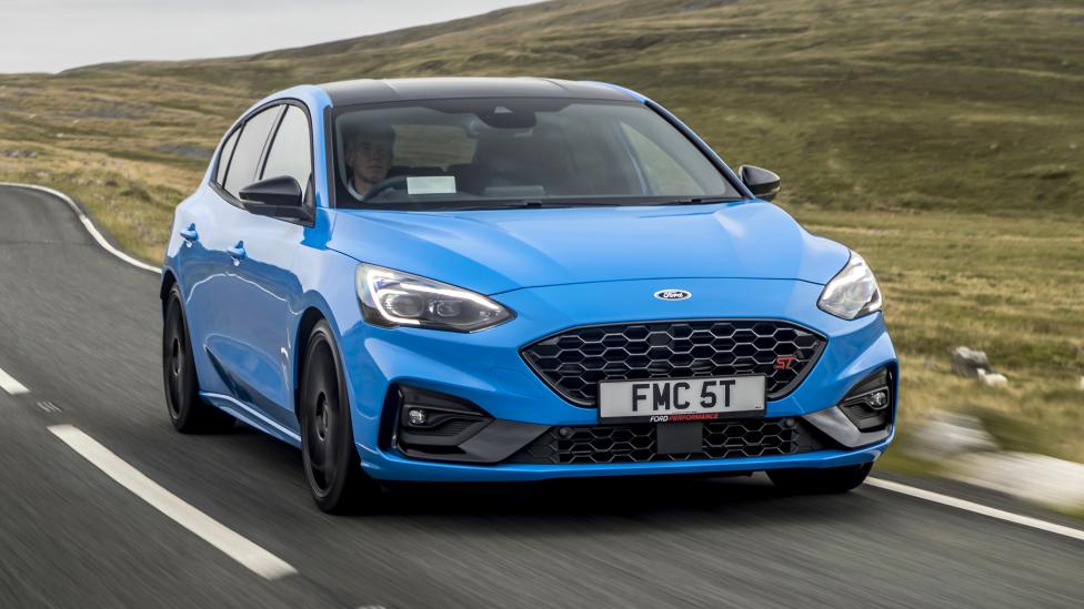 2021 ford focus st edition front