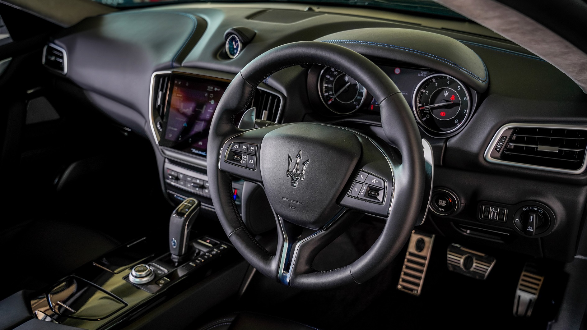 2021 Maserati Ghibli Hybrid interior