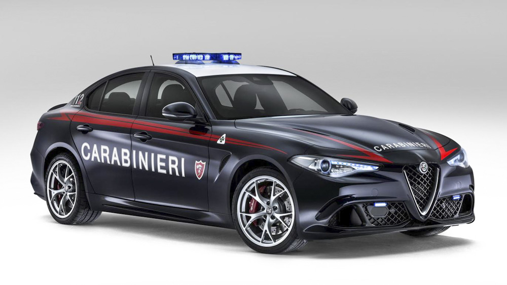 Carabinieri Alfa Giulia QV 1